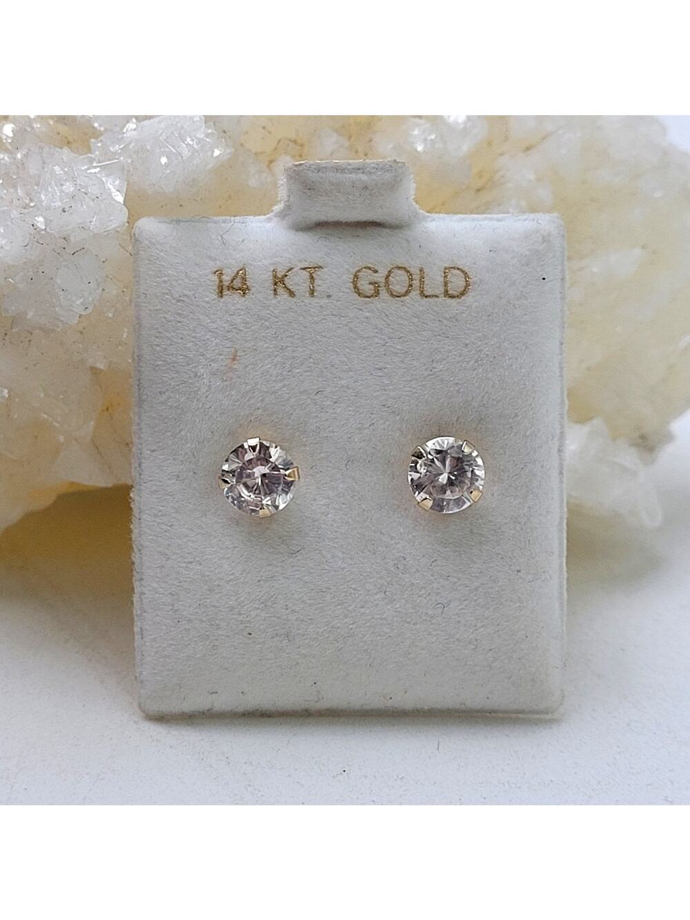 14K Yellow Gold Cubic Zirconia 6mm Sparkling Stud Earrings Stamped 585